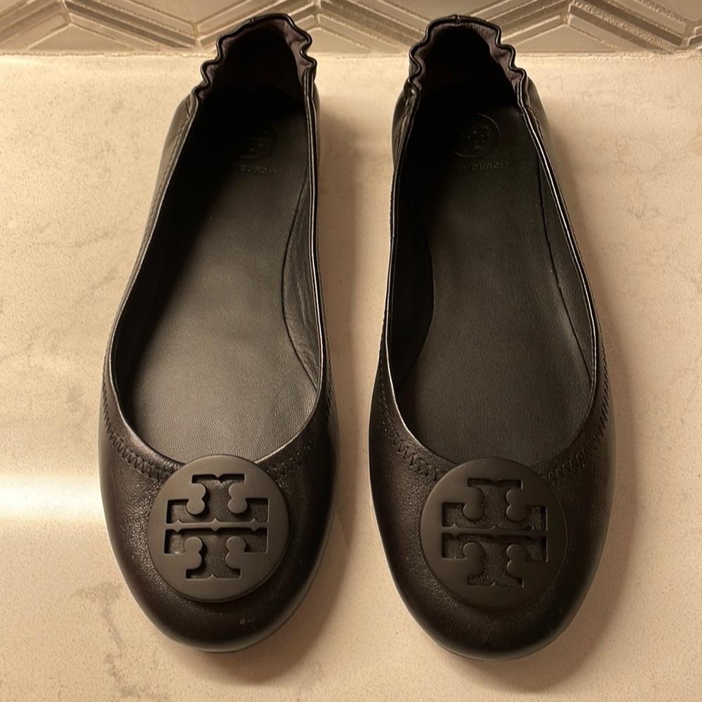 Tory Burch Minnie Travel Flat; Black Napa Leather; size 8.5